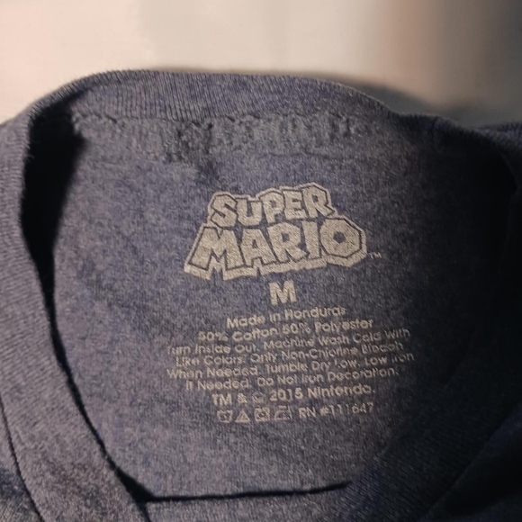 Super Mario Yoshi Running T-shirt - Picture 5 of 6